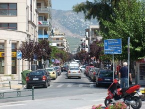 'Moneyless' market in Greece